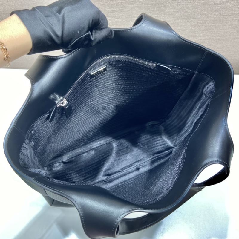 Pra*a tote bags